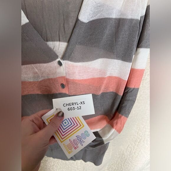 NWT LulaRoe Cheryl Cardigan - Picture 2 of 5